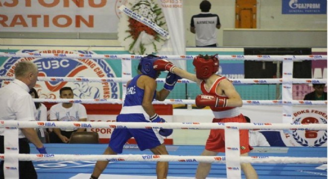 Erzurum’da boks şöleni