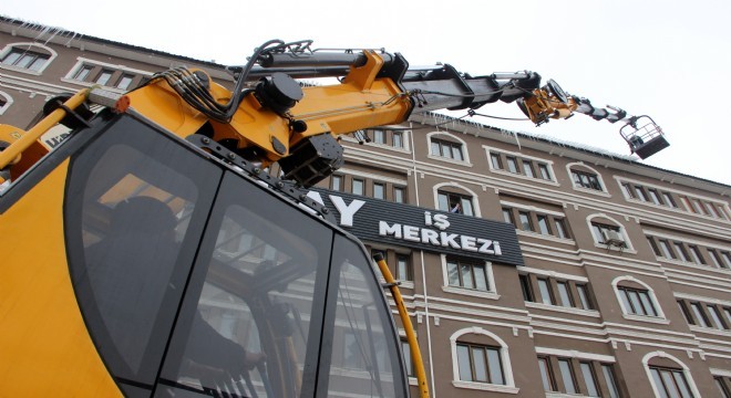 Erzurum’da buz kırma seferberliği