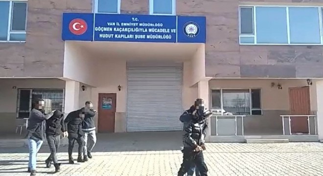 Göçmen kaçakçıları tutuklandı