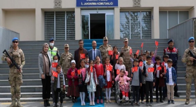 Jandarma Komutanlığı’nda 23 Nisan kutlaması