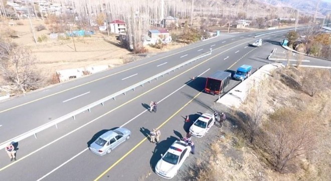 Jandarma drone ile trafiği denetledi