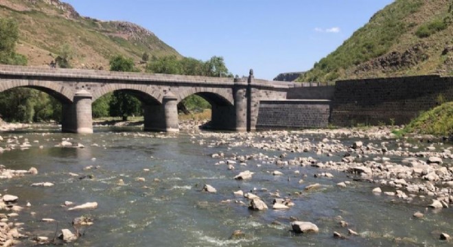 Kuraklık Kars Çayını da vurdu