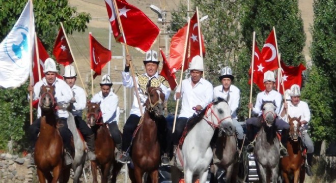 Kırgız Türkleri Van’da buluştu