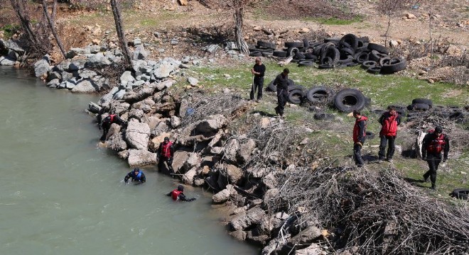 Munzur’da arama seferberliği