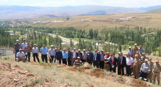 Narman’da 251 şehit anısına 251 çam fidanı dikildi