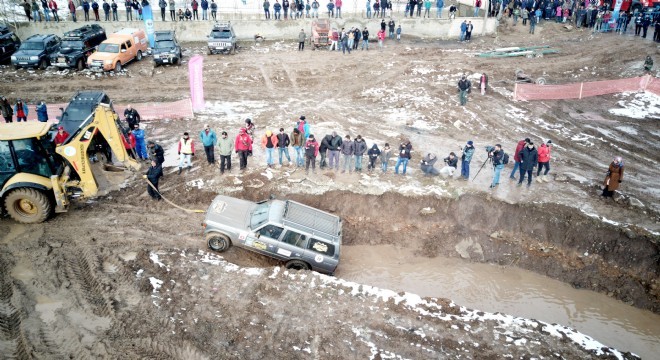 Off-road yarışları havadan görüntülendi