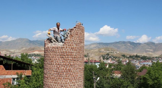 Oltu Mısri Zünun camisi yenileniyor