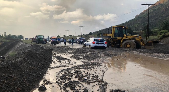 Oltu da şiddetli sağanak