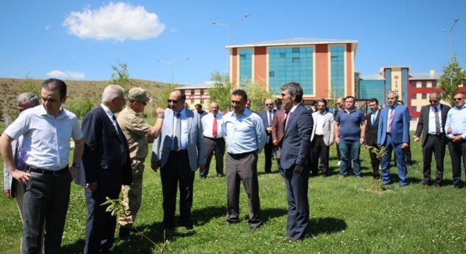 Oltu’da 251 şehit anısına 251 fidan dikildi