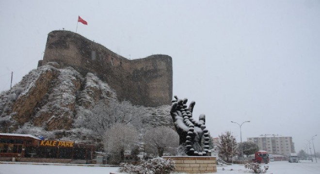 Oltu’da beyaz görkem