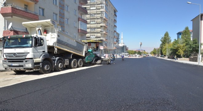 Palandöken de asfaltlama sezonu devam ediyor