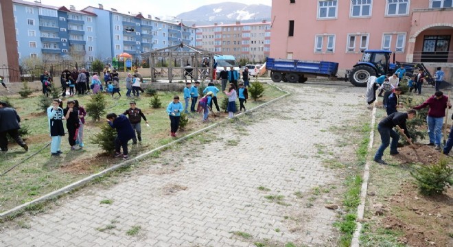 Palandöken’de ağaçlandırma seferberliği