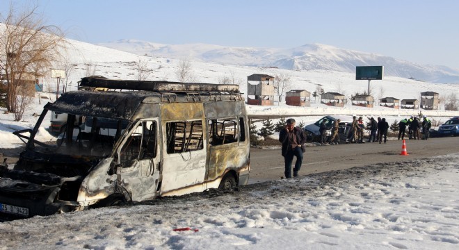 Pasinler yolunda trafik kazası : 5 yaralı