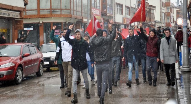 Pasinlerli Dadaşlar İdlib Şehitleri için yürüdü