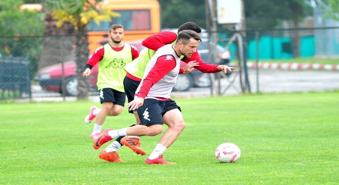 Samsunspor, yıldızlarıyla vedalaşıyor