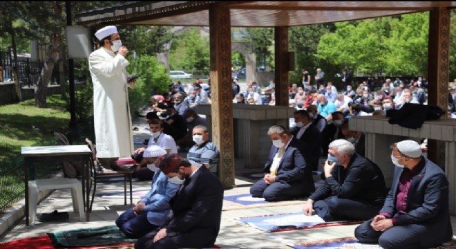 Sunar:  Hamd ü senalar olsun’