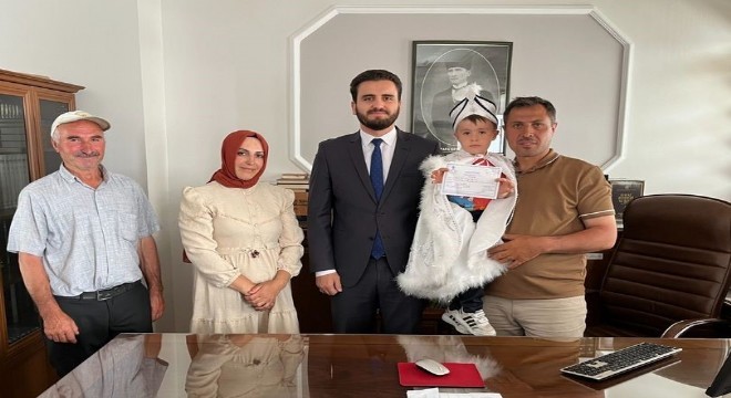 Takılarını Filistin’e bağışladılar