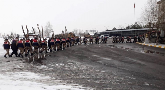 Terör operasyonunda 2’si muhtar adayı 25 gözaltı