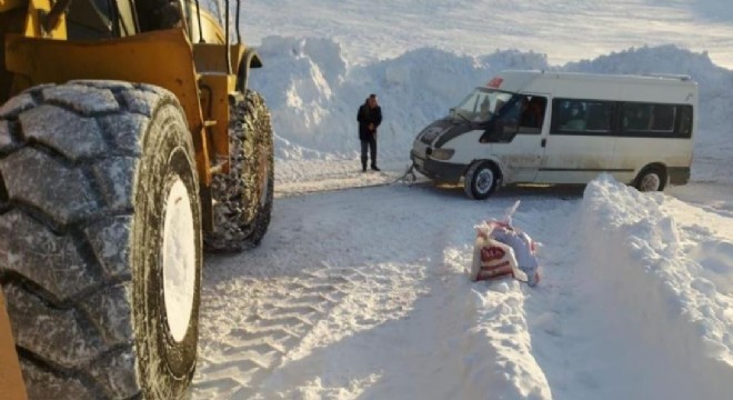 Tipide mahsur kalan öğrenciler kurtarıldı