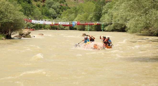 Türkiye Rafting Şampiyonası Tunceli’de başladı