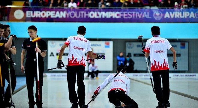 Türkiye grup lideri olarak yarı finalde