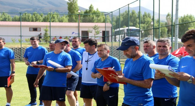 UEFA Pro Lisans Kursu nun ilk etabı başladı