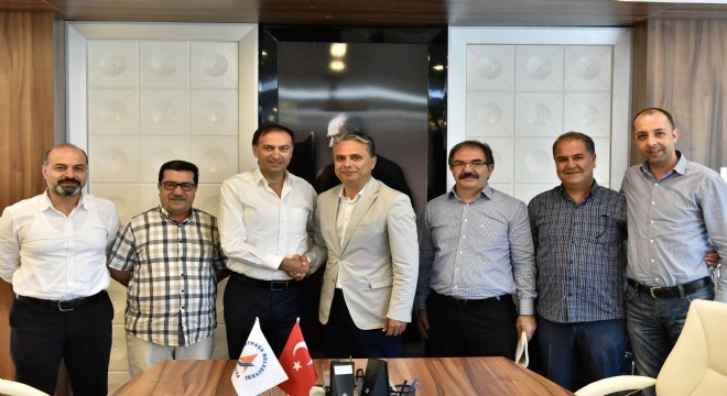 Uysal, Erzurumspor’u kutladı