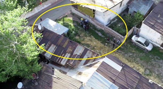 Uyuşturucu satıcısı drone takibiyle yakalandı