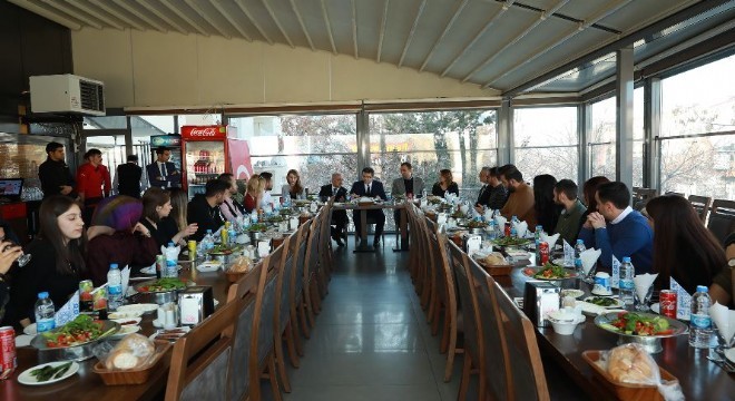 Vali Memiş ve Rektör Çomaklı öğrencilerle buluştu