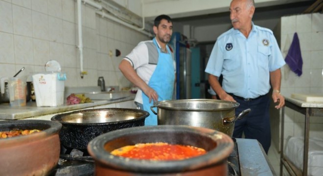 Yakutiye Zabıtası lokantaları denetledi