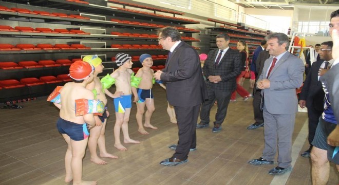 Yakutiye’de bin 380 öğrenci yüzme eğitimi aldı
