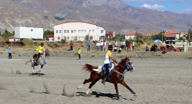 Yarımca Atlı Spor Kulübü 3. oldu