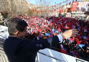 ‘Bilin ki şehitler ölmez’