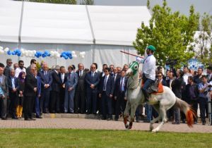 Bakan Müezzinoğlu’na cirit sürprizi