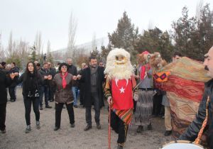 Doğu’da Orta Asya Türk Geleneği