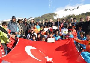 Her şey, ‘Onların Yüzü Gülsün Diye..’