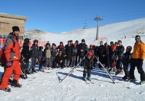 Katırcı’dan Kış Sporlarına eğitim desteği
