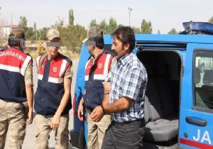 Teröristlere yardım eden muhtar tutuklandı