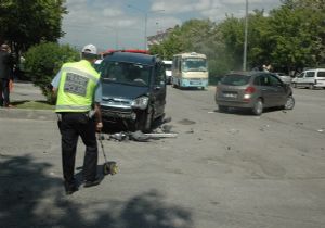 Otomobiller çarpıştı: 1 yaralı