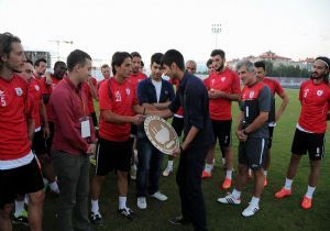 Erzurumlu gençlerden Samsunspor’a ziyaret