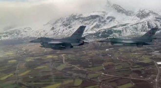Jetler Erzincan’ın kurtuluşu için havalandı