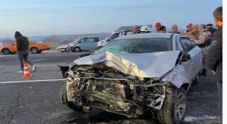 Kars yolunda trafik kazası: 3 yaralı