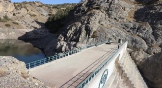 Oltu'da 6 bin 860 dekar arazi suyla buluşacak