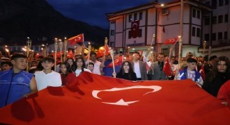 Oltu’da, Millî birlik ve beraberlik yürüyüşü