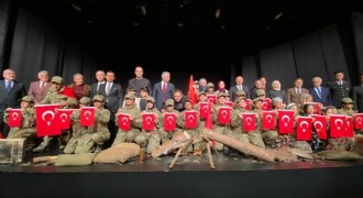 Çanakkale ruhu Erzurum’da sahneye taşındı