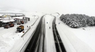 Çayırlı ve Kemah ilçelerinde eğitime bir gün ara