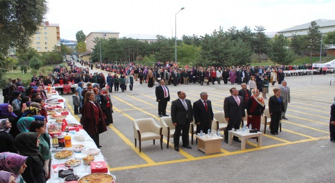 Öğrencilerden 15 Temmuz Şehitlerine vefa