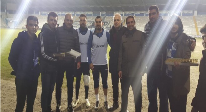 Öğrencilerden Erzurumspor’a moral destek