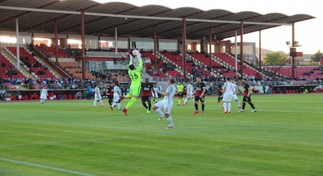 Ümraniyespor 3’üncü sıraya indi : 1-1