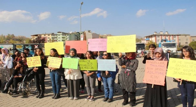 Üniversitelerden  engelli  buluşması